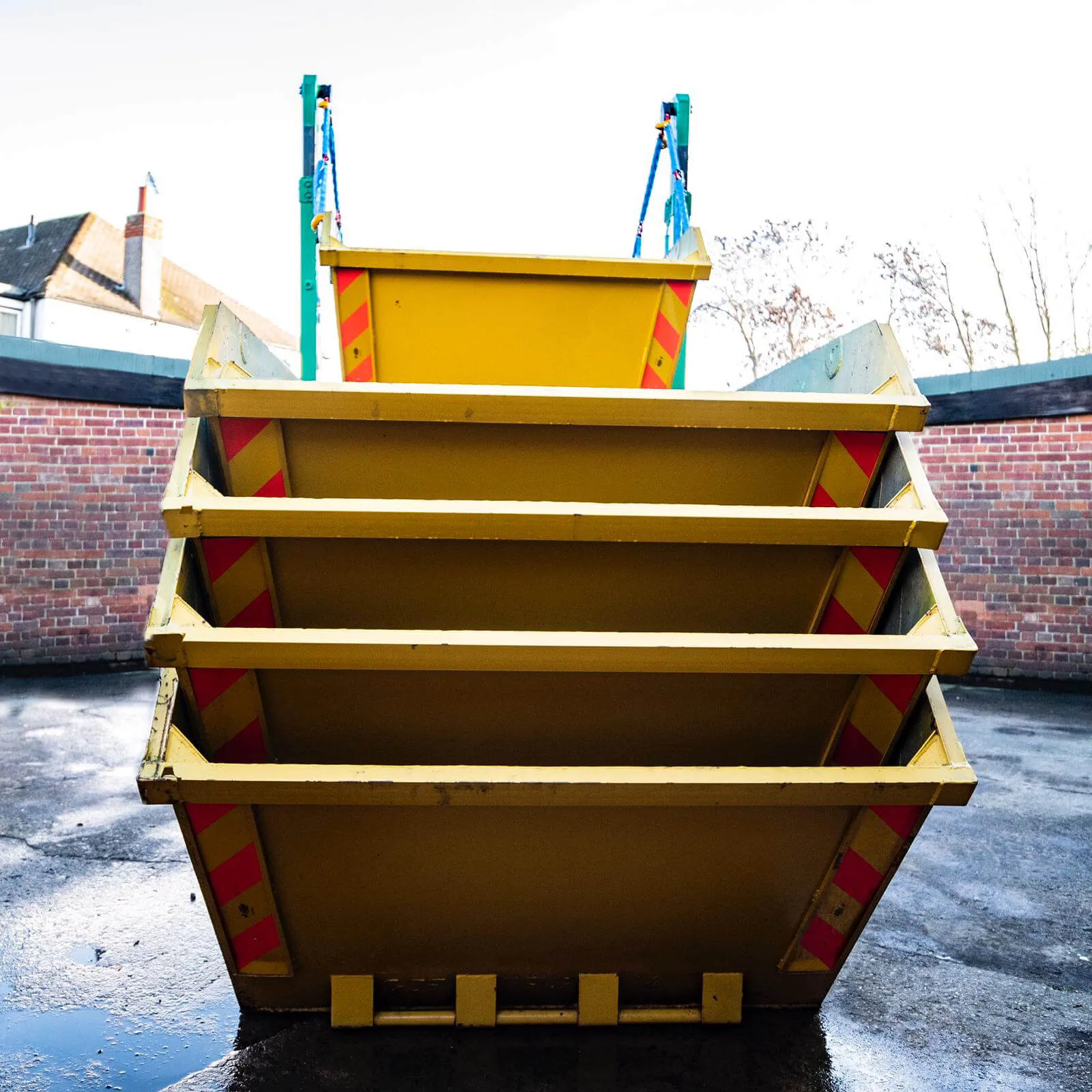 A.J. Lucas skips and lorries, photo 12